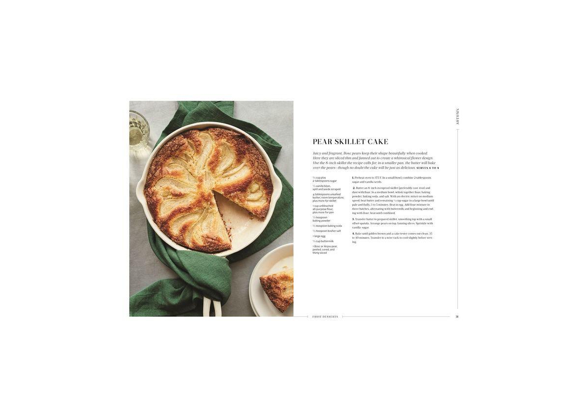 Martha Stewart's Fruit Desserts - 100+ Delicious Ways to Savor the Best of Every Season - A Baking Book by Martha Stewart Living