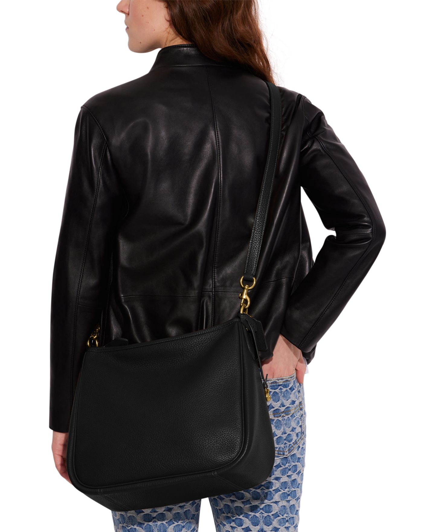 Женская сумка COACH Cary Medium Soft Pebble Leather Shoulder, цвет: Латунный / Чёрный — фото 3