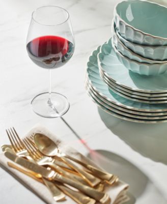 French Perle Scallop Dinnerware Collection