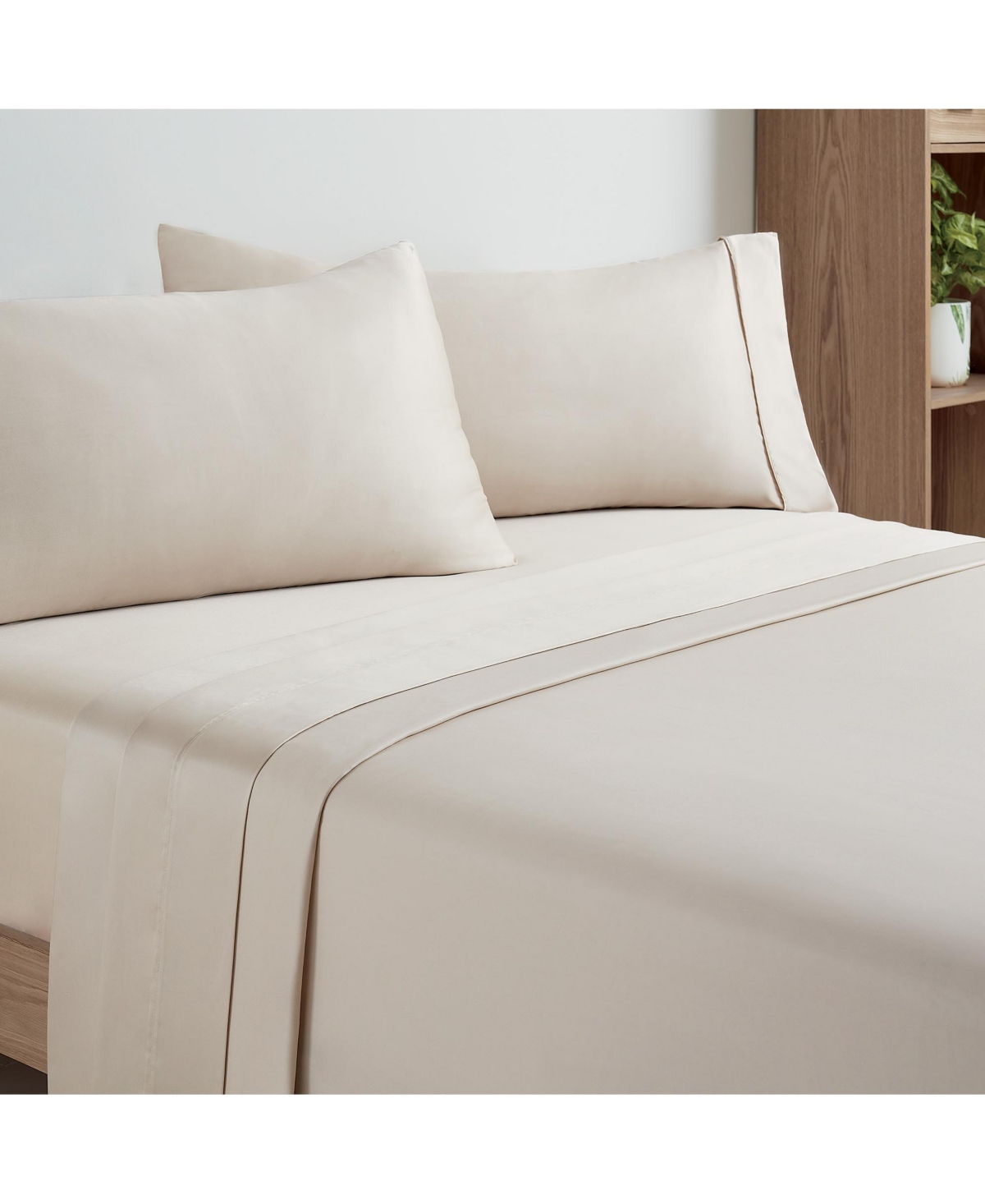 Aston and Arden Eucalyptus Tencel Sheet Set, 1 Flat Sheet, 1 Fitted Sheet, 2 Pillowcases, Ultra Soft Fabric, Breathable and Cooling, E