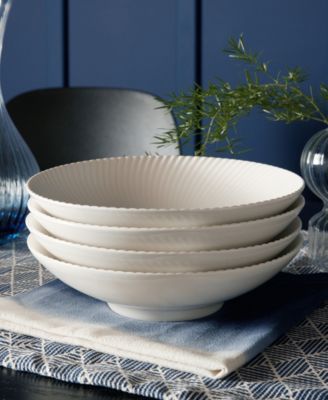 Arc Dinnerware Collection