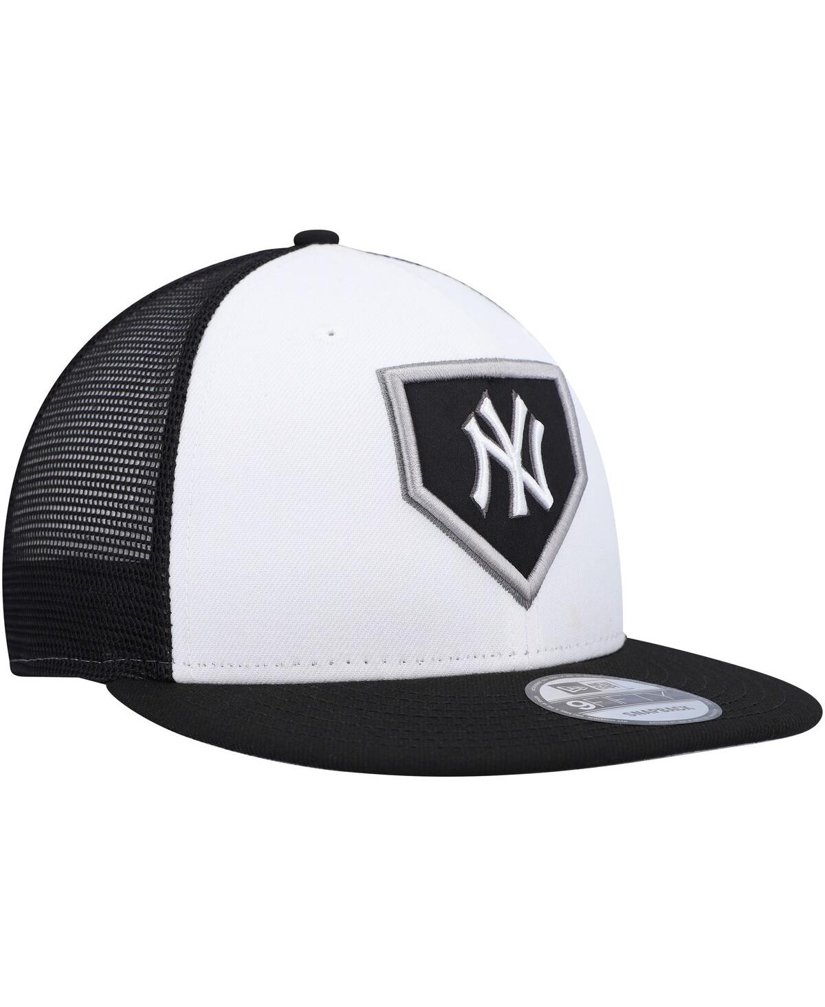 Men's New Eraand Black New York Yankees 2022 Clubhouse Trucker 9FIFTY Snapback Hat - White, Black