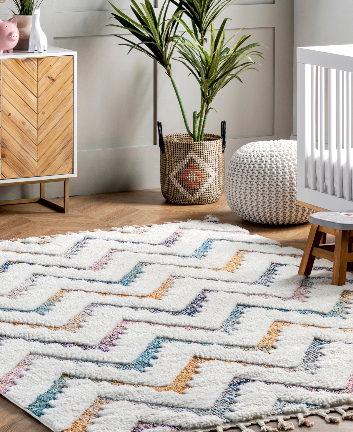 Nuloom Loft Rumi High-low Chevron Kids Tassel 5'3" X 7'6" Area Rug In Ivory