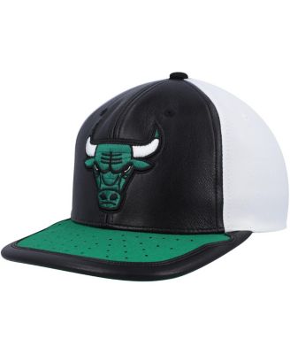 Men's White, Green Chicago Bulls Day One Snapback Hat
