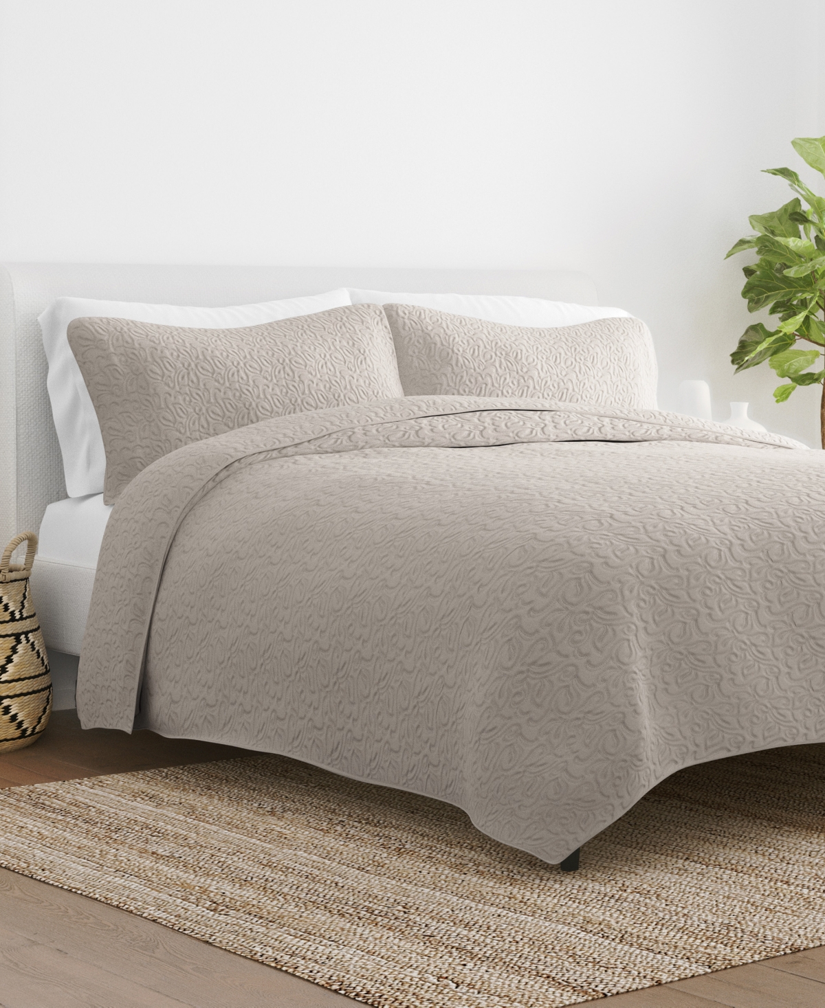 Ienjoy Home Floral Stitch 3-pc. 3-pc. Quilt Set, King/california King In Latte