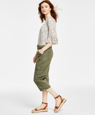 Women's Mid-Rise Cargo Capri Pants, Exclusively at Macy's