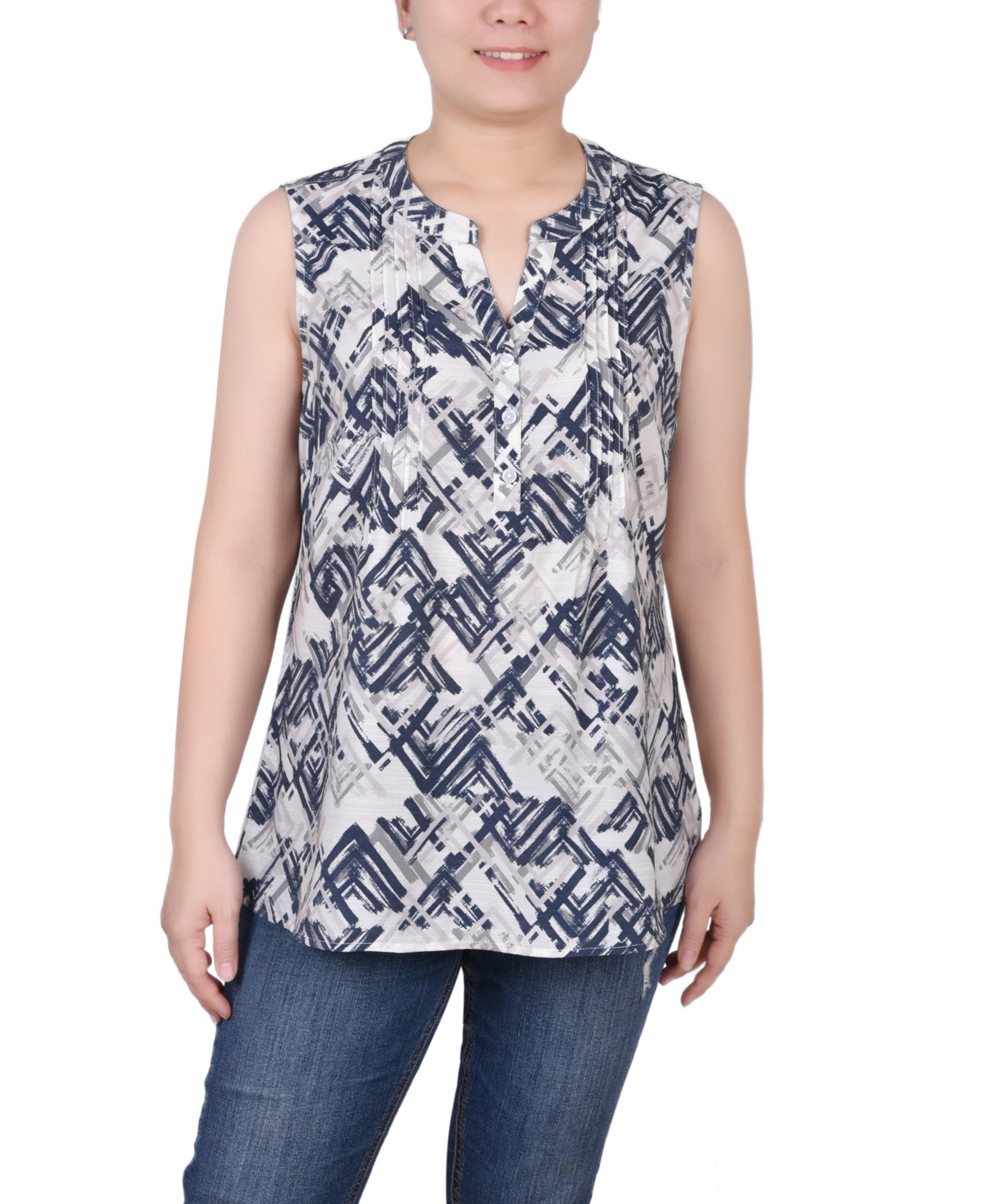 NY COLLECTION PETITE SLEEVELESS PRINTED PINTUCKED BLOUSE