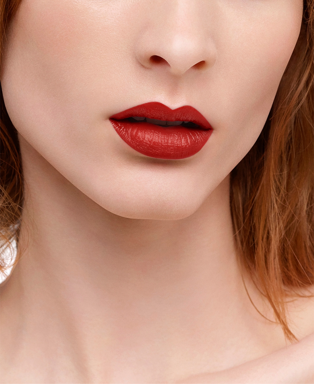 Carolina Herrera Fabulous Kiss Satin Lipstick Refill - 373 - Pink Aura (berry red)