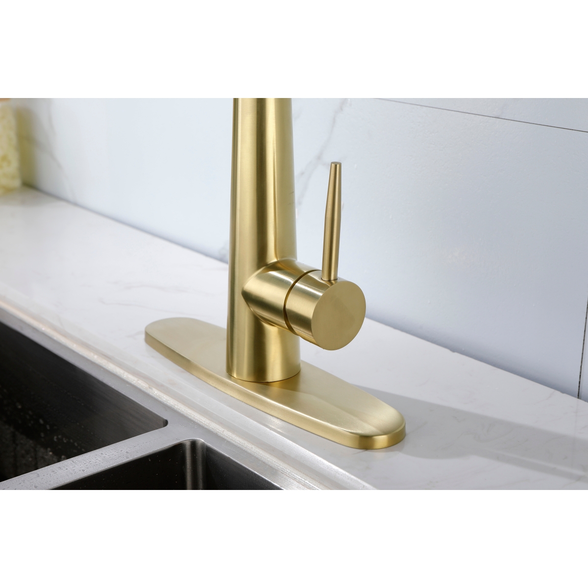 Gold Kitchen Faucets With Pull Down Sprayer, Kitchen Sink Faucet With Pull Out Sprayer - Gold