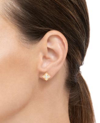  Mother of Imitation Pearl Gold-Tone Flower Stud Earrings