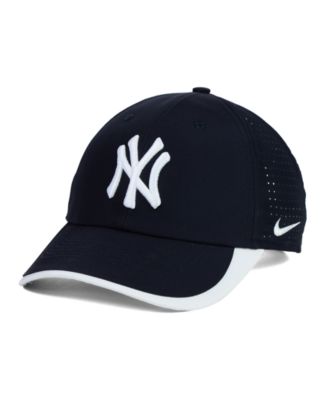 Nike - New York Yankees Featherlite Cap