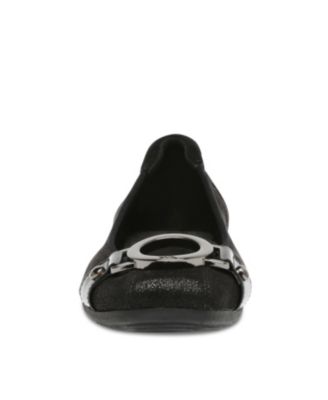 Women's Umeko Snip Toe Ballet Flats