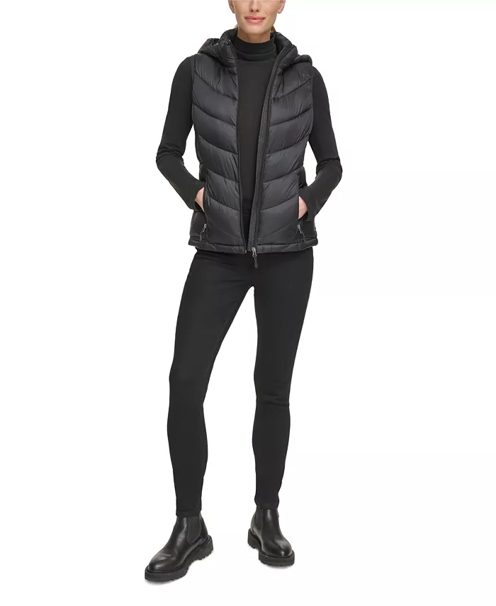 Women's Packable Hooded Puffer Vest - thumbnail 2