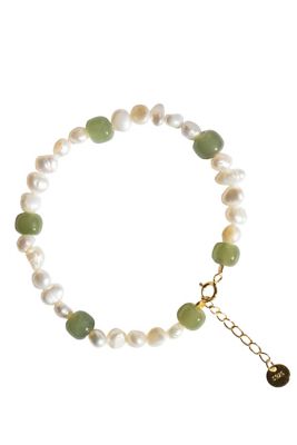 seree Isabelle — Pearl and green jade bracelet - Green