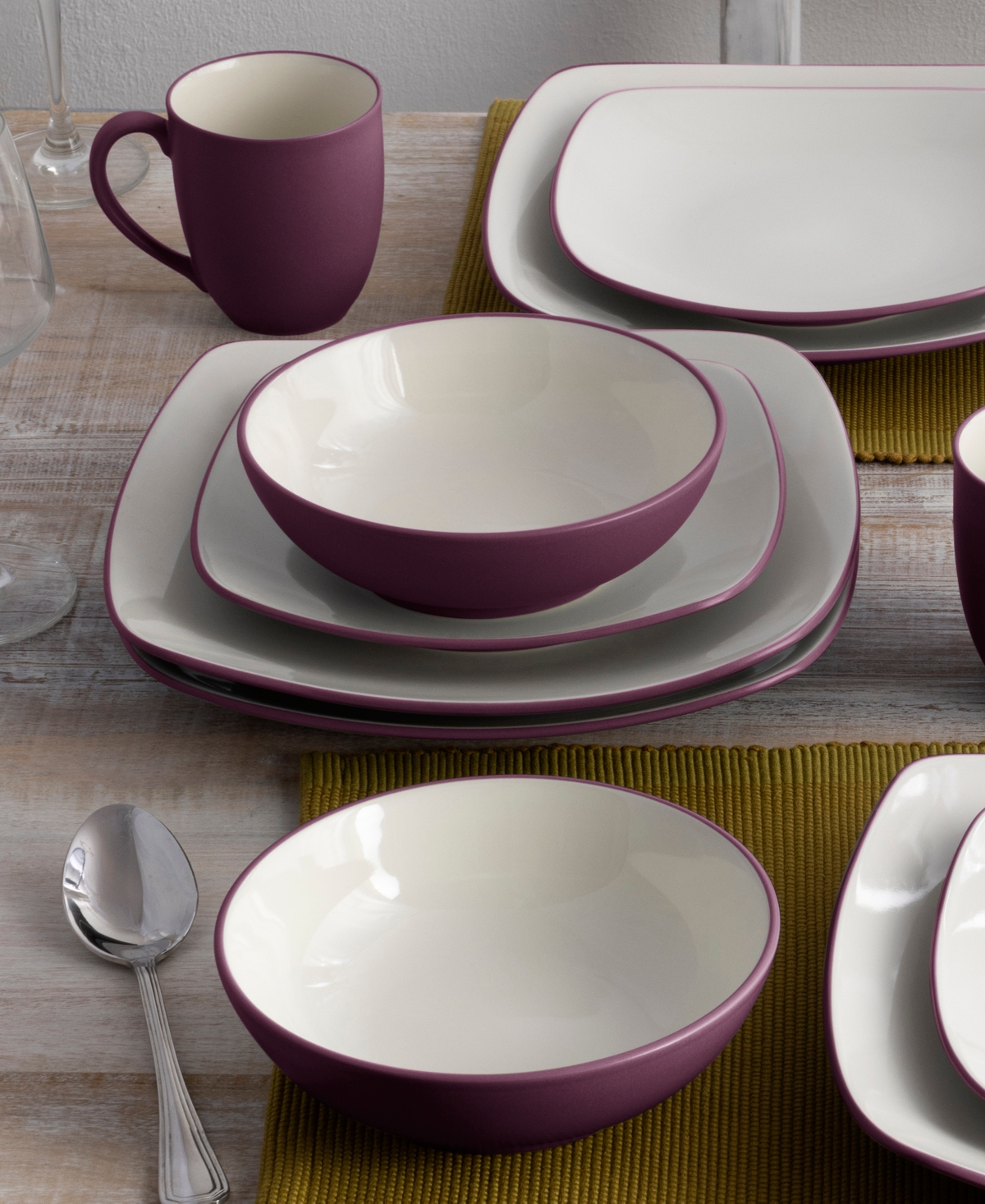 Noritake Colorwave Square16-Pc. Dinnerware Set, Service for 4 - Burgundy