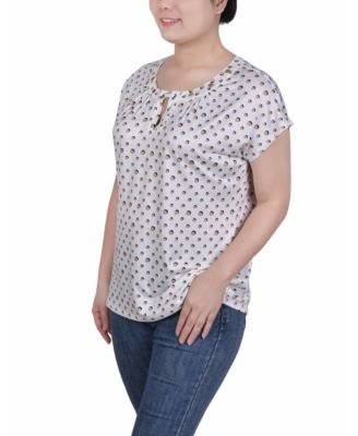 Women's Extended Sleeve Top with Grommets