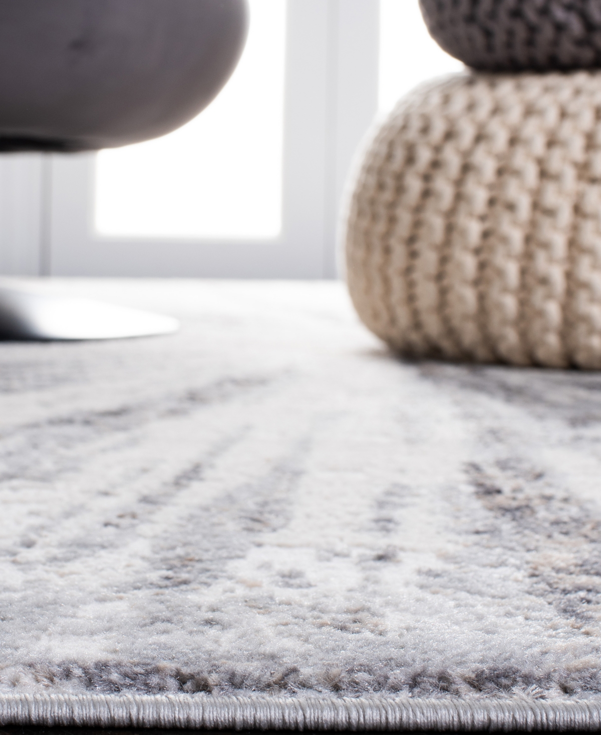 Safavieh Amelia ALA449 8' Area Rug - Gold