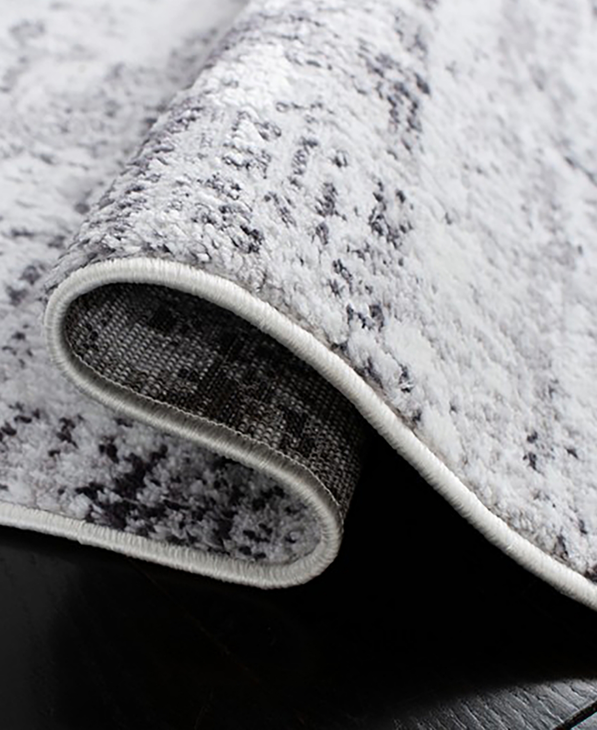 Safavieh Amelia ALA700 18' Area Rug - Gray