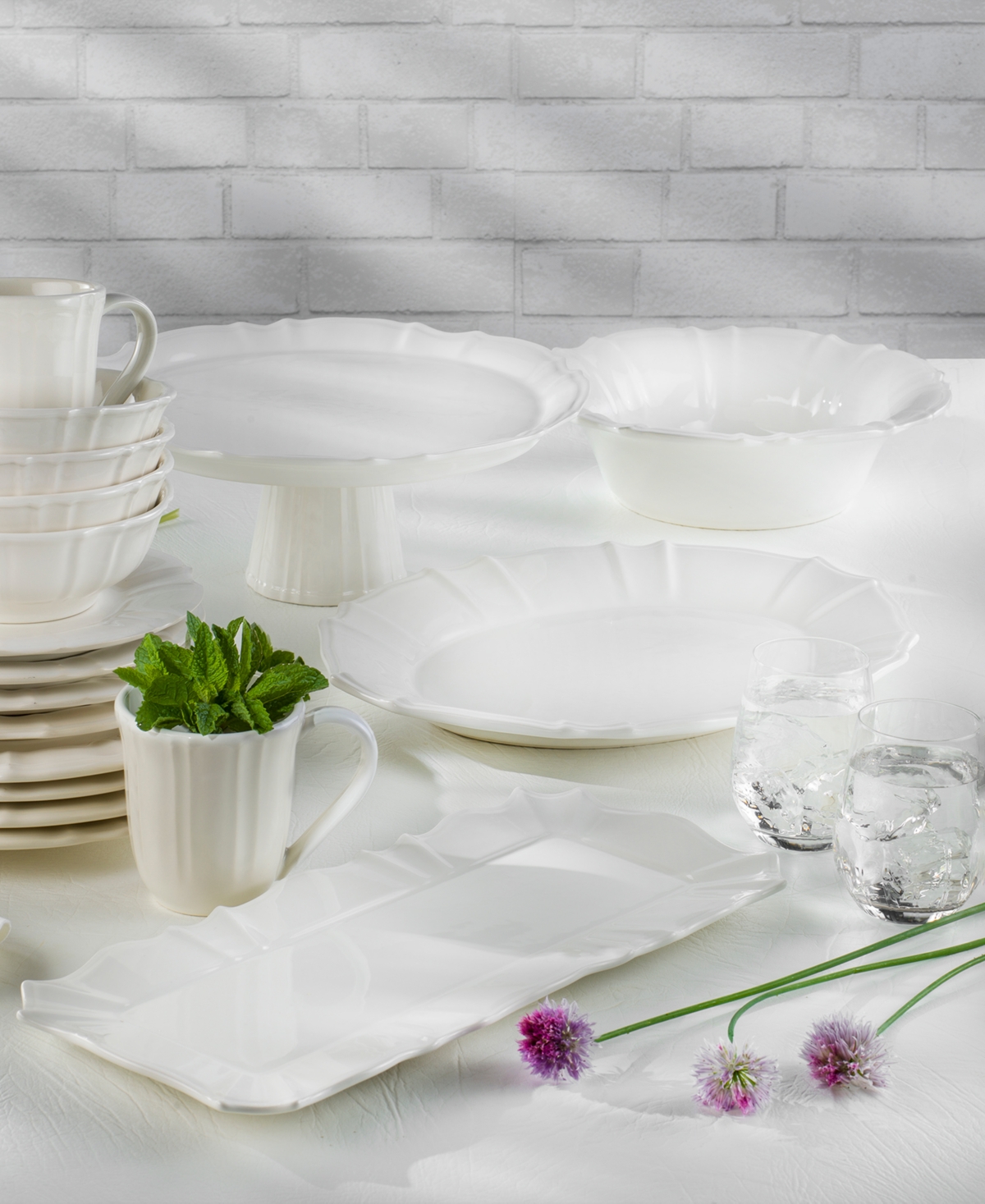 Euro Ceramica Chloe Oval Platter In Soft White
