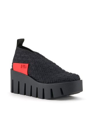 United Nude