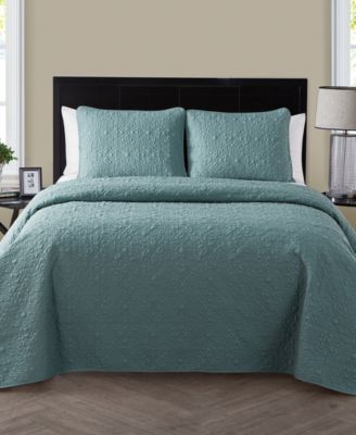 Caroline Embossed Quilt Sets