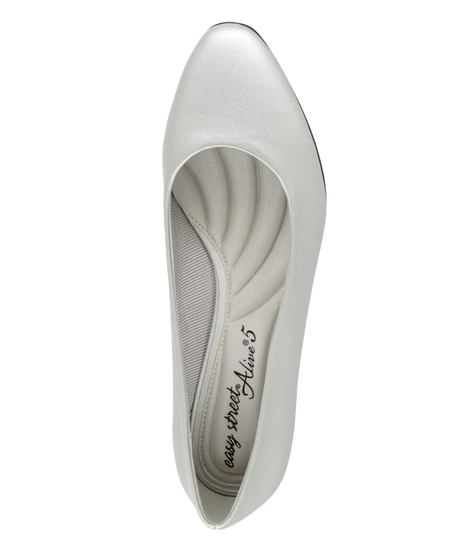 Women's Prim Kitten Heel Pumps