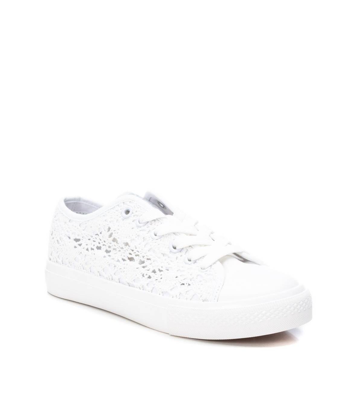 Women's Crochet Lace-Up Sneakers By Xti - White
