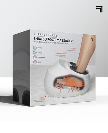 Premium Photo  Shiatsu foot massage using a wand at beauty salon.