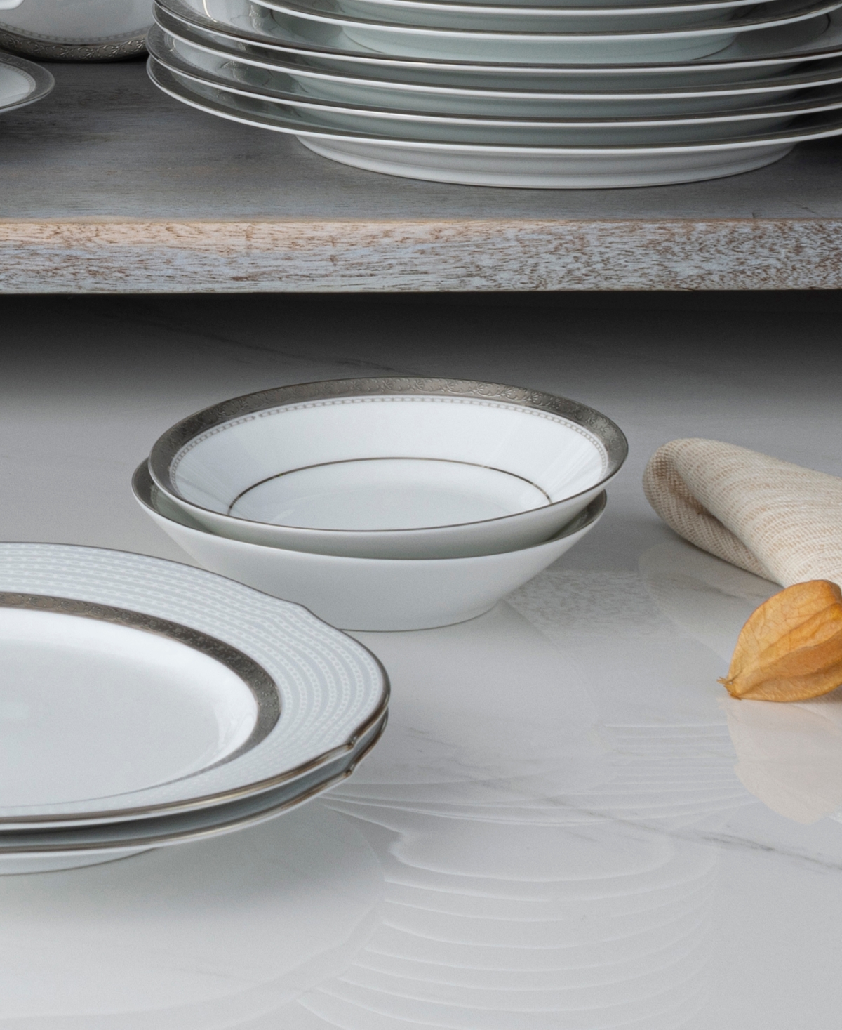 Noritake Charlotta Platinum 4 Piece 5.5" Fruit Bowls Set, 4 oz, Service for 4