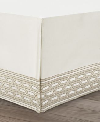 Metropolitan 4 Piece Comforter Set, Queen