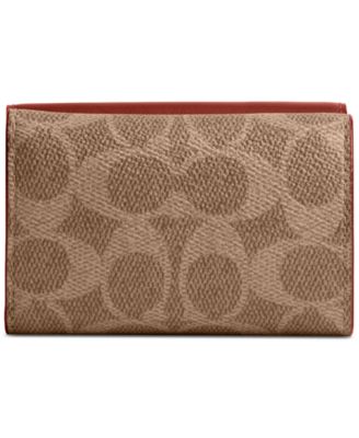 【★Coachの人気商品★Essential Mini Trifold Wallet ★】 COACH® Outlet | Essential Mini Trifold Wallet