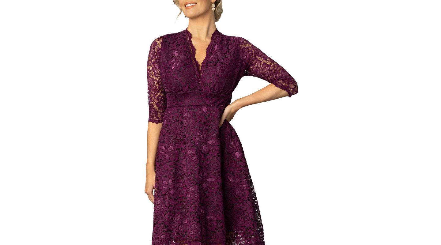Женское платье Kiyonna Mademoiselle Lace Cocktail with Sleeves, цвет: Ягодный — фото 3