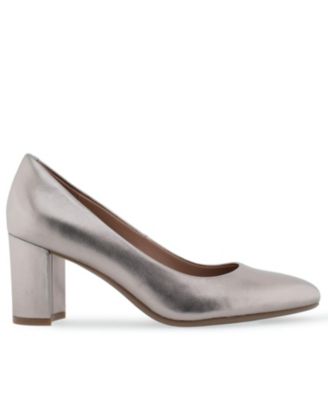Women's Betsy Pumps