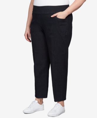 Plus Size  Women's Super Stretch Mid- Rise Short Length Pant