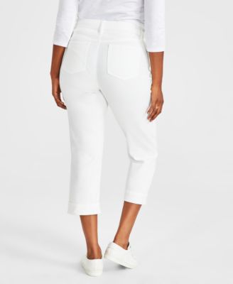 Women's Mid-Rise Curvy Capri Jeans