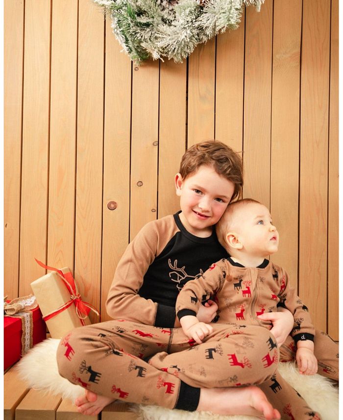 Deux par Deux Boy Organic Cotton Printed Reindeers Two Piece Top and