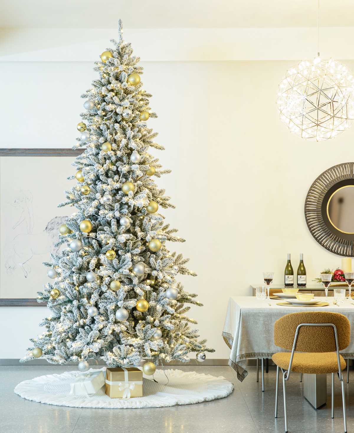 Glitzhome Pre-Lit Flocked Fir Artificial Christmas Tree with 750 Warm White Lights