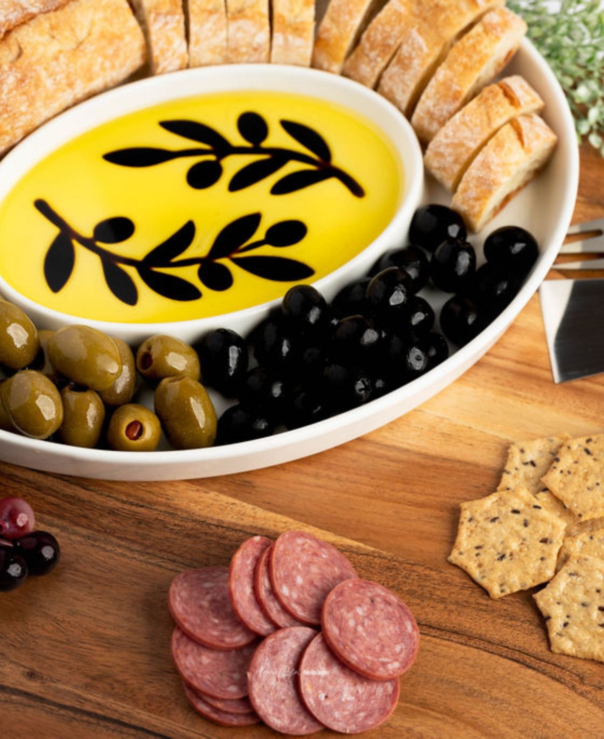 Jeanne Fitz Olive Oil and Balsamic Vinegar Dipping Platter