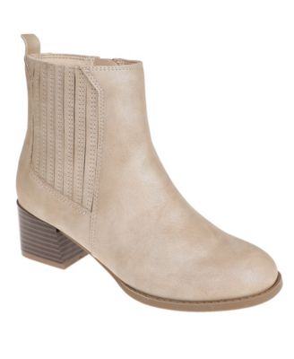 Vince Camuto