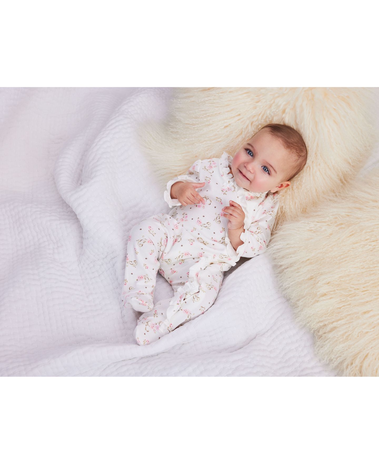 Комбинезоны Little Me Vintage Rose Coverall with Matching Hat, 2 Piece Set для девочек-малышей, цвет: Слоновая кость / Розовый — фото 2