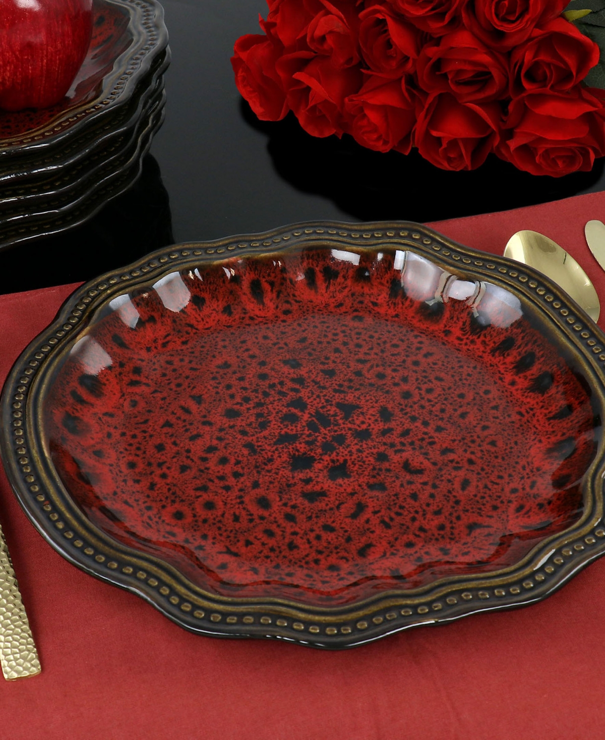 Elama Regency 6 Piece Stoneware Dinner Plate Set, Service For 6 In Red