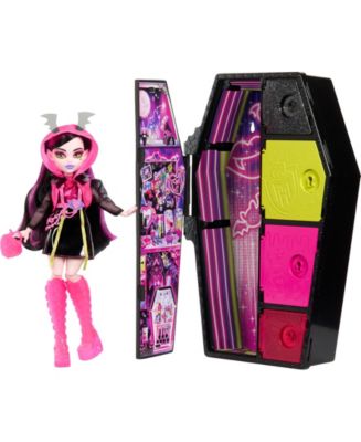 Monster high dolls 8 dolls plus huge collection store of accessories