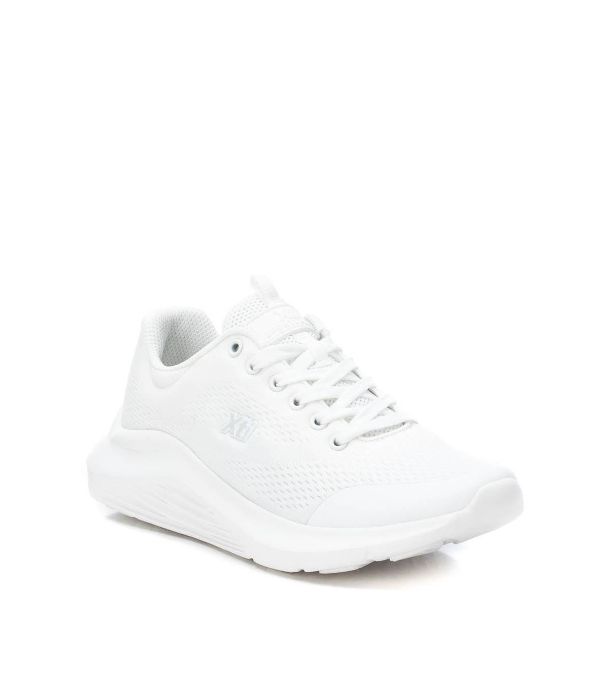 Women's Lace-Up Sneakers By Xti - White