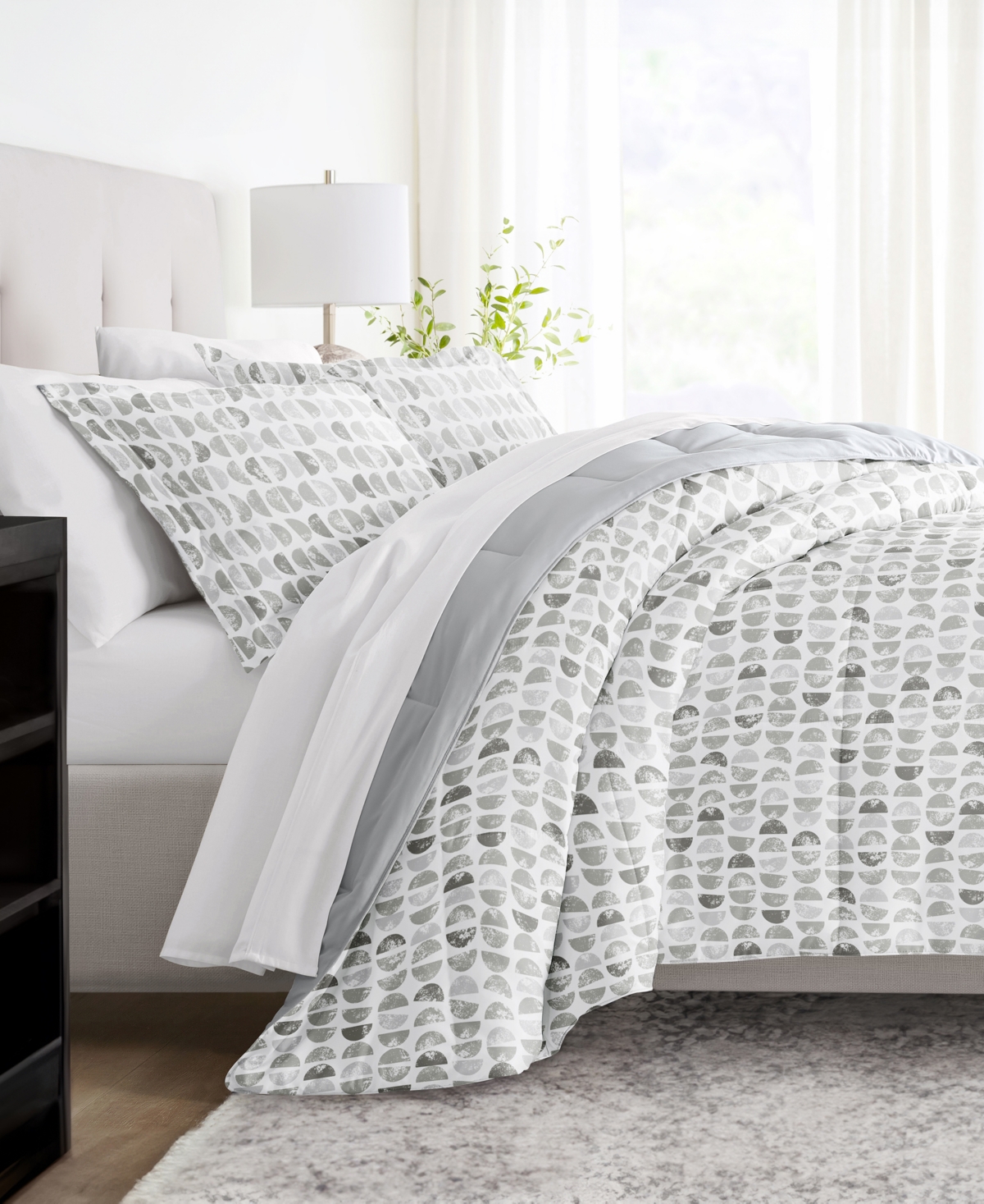 ienjoy Home Moonlight Stars Reversible -Pc. Comforter Set