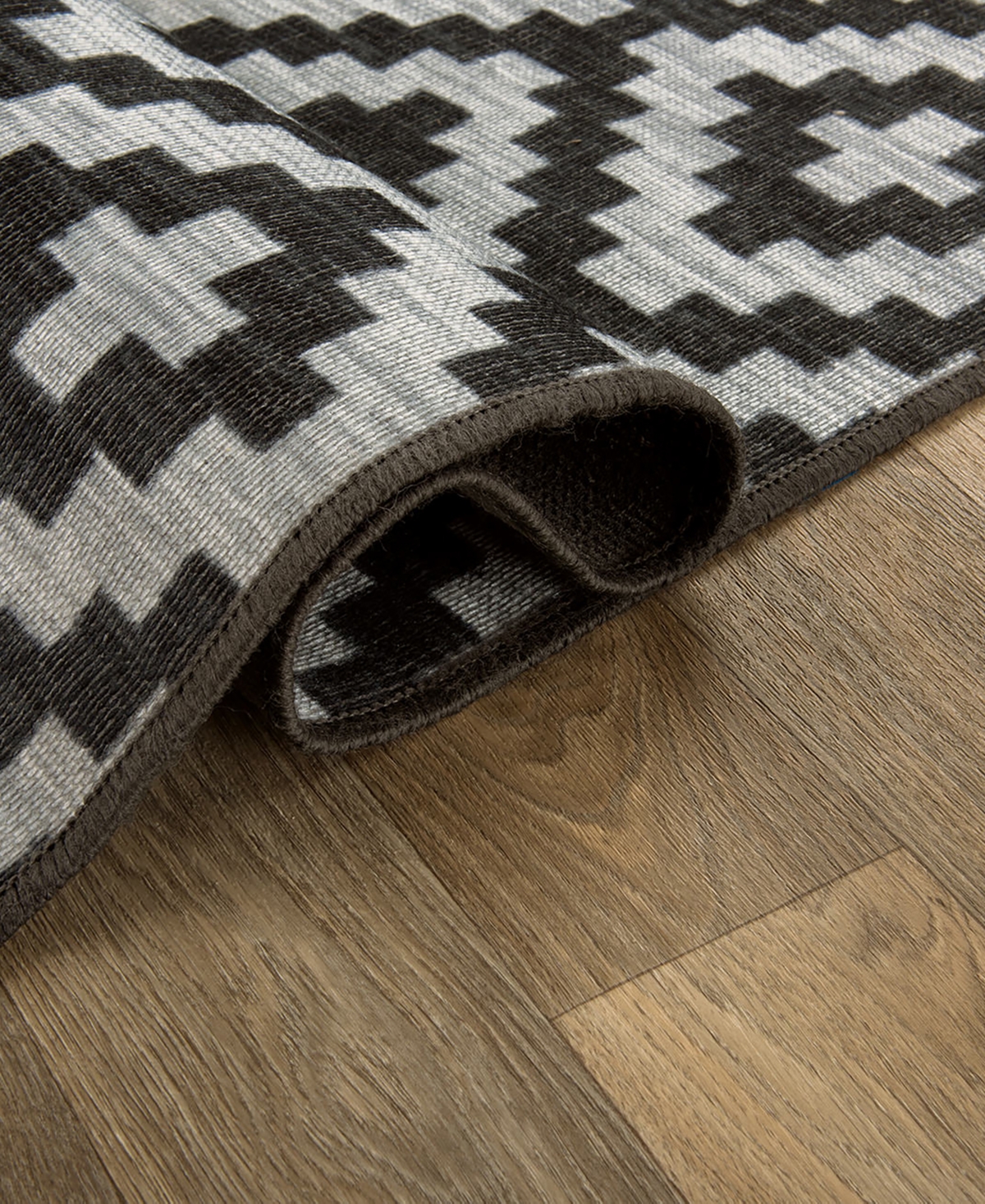 Main Street Rugs Opera Outdoor 9017 Area Rug