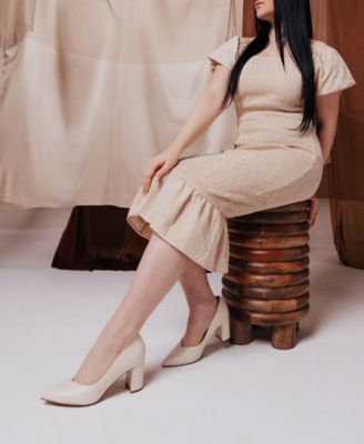 Women's Simonne Block Heel Pointed Toe Pumps