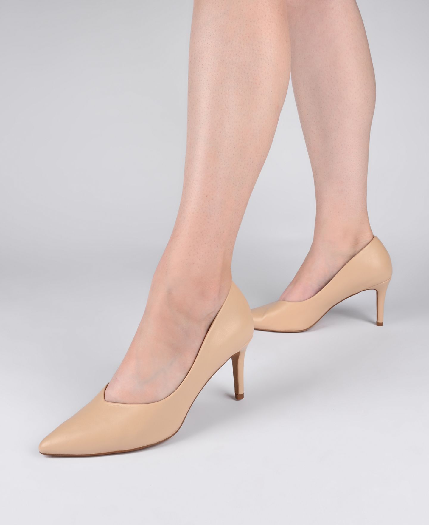Женские туфли Journee Collection Gabriella Pointed Toe, цвет: Ракушечный — фото 9