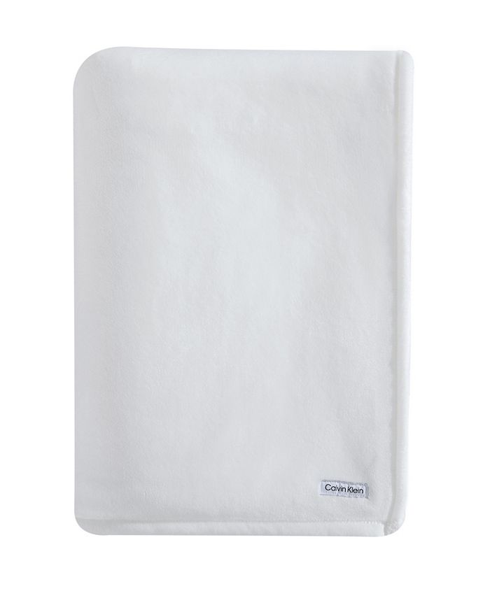 Calvin klein solid hotsell fleece blanket