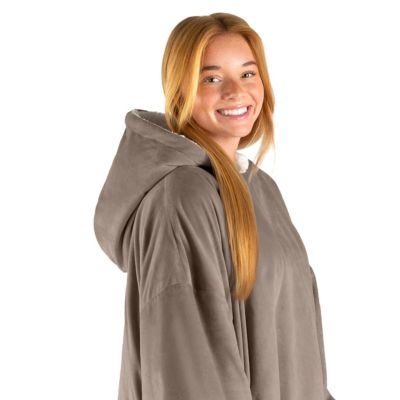 Homey Sherpa Side Pockets Wearable Blanket, Adult