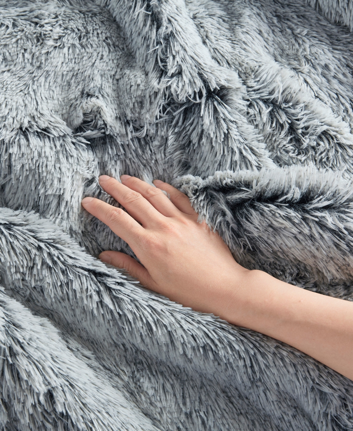 Intelligent Design Malea Shaggy Faux-fur 3-pc. Comforter Set, King/california King In Black,whit